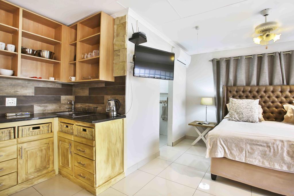 Accommodation At Vans No Loadshedding Центурион Экстерьер фото